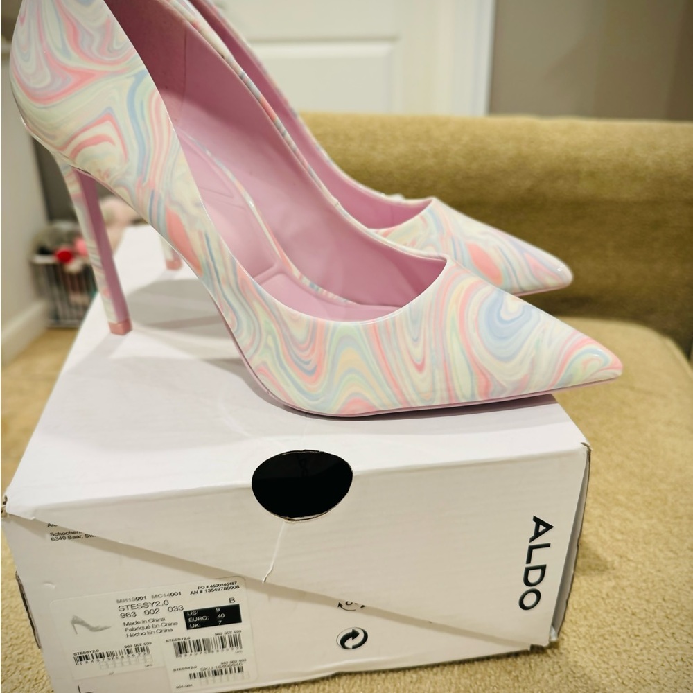 Brand new ALDO PUMP Pastel Multi